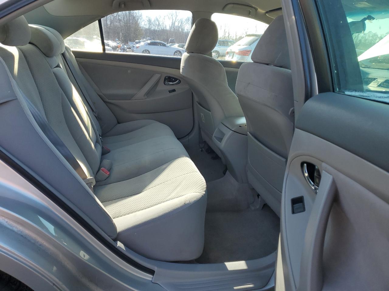 2009 Toyota Camry - Image 10