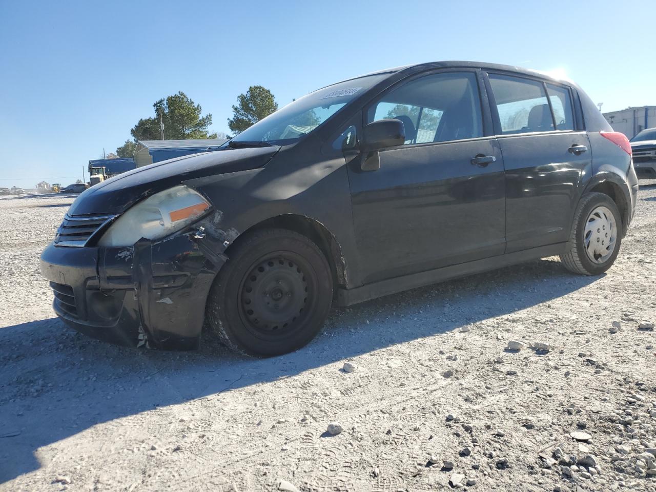 2011 Nissan Versa - Image 1