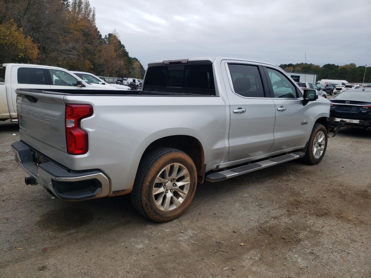 2019 Chevrolet Silverado - Image 3