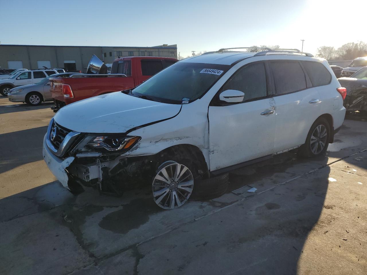 2020 Nissan Pathfinder - Image 1