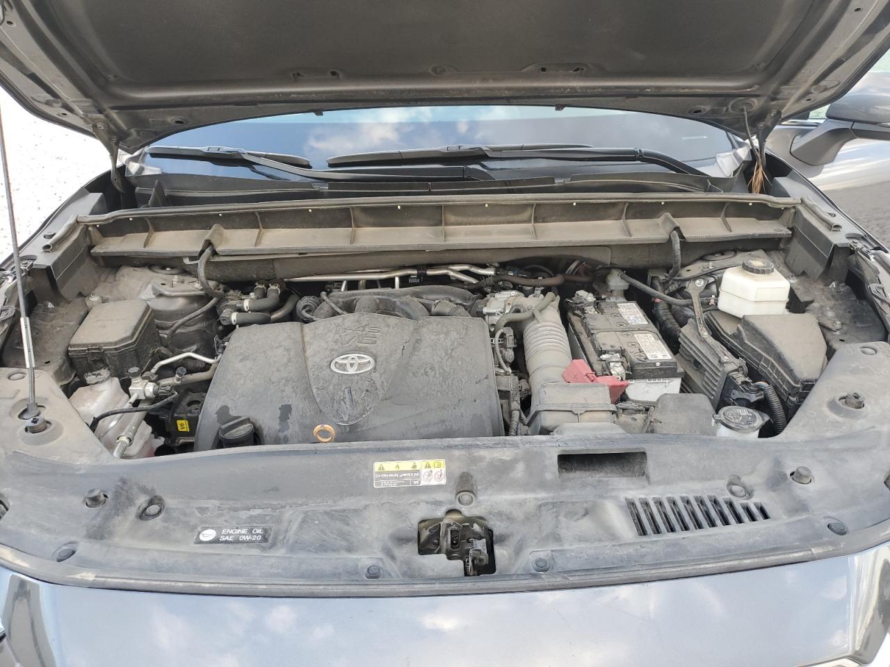 2022 Toyota Highlander - Image 13