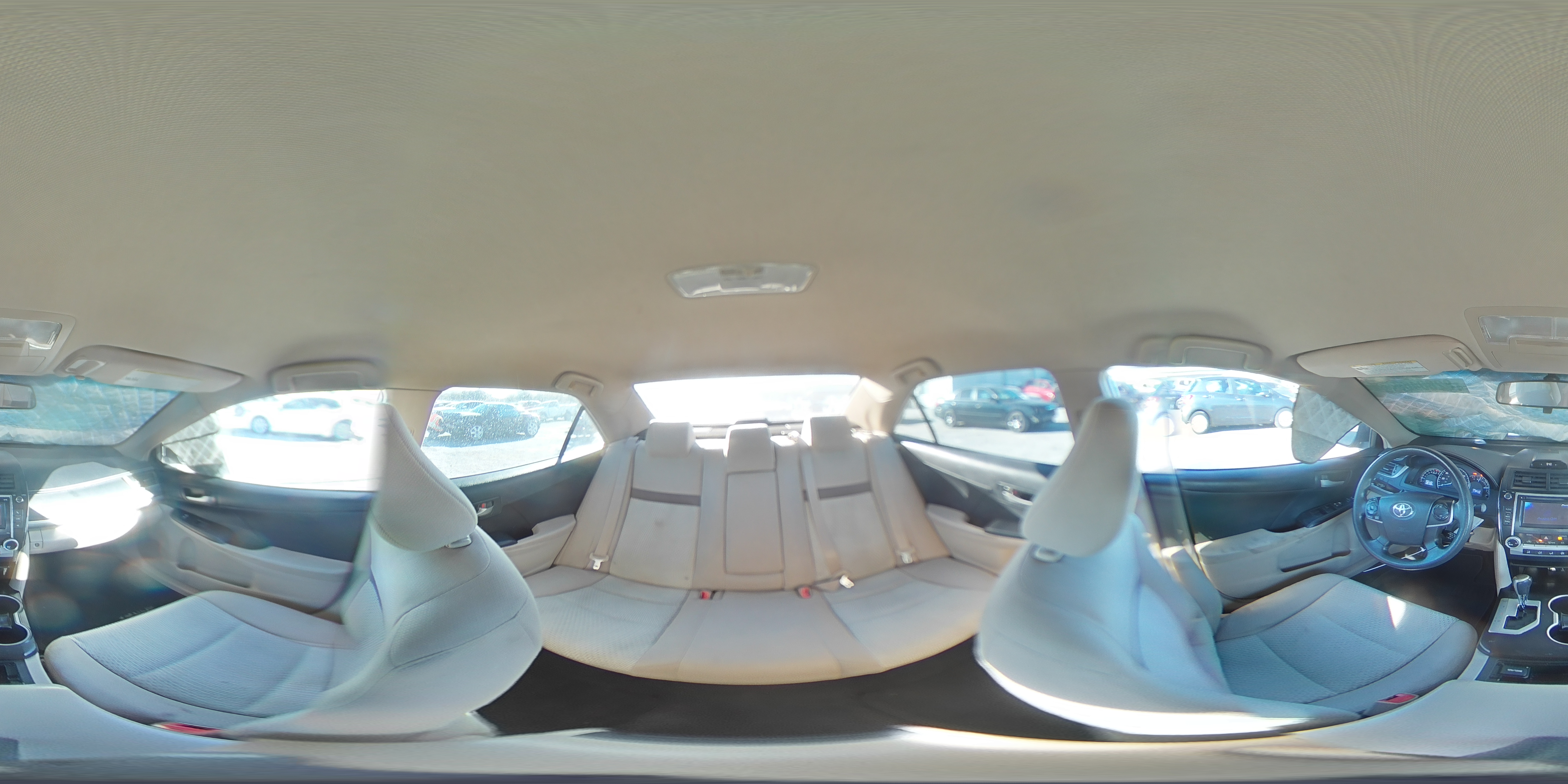 2014 Toyota Camry - Image 15