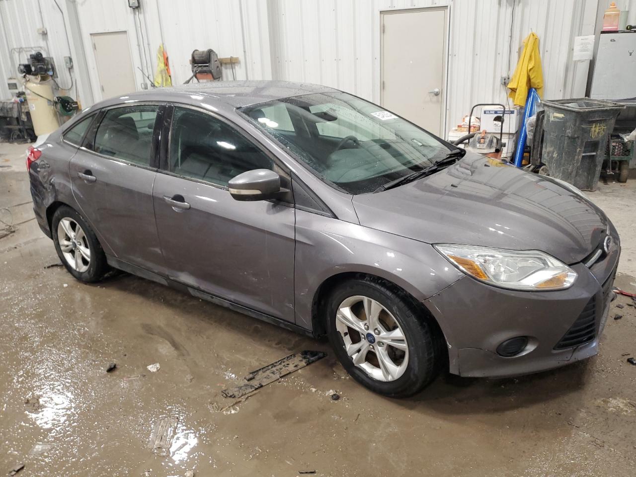 VIN 1FADP3F27EL228225 2014 FORD FOCUS no.4