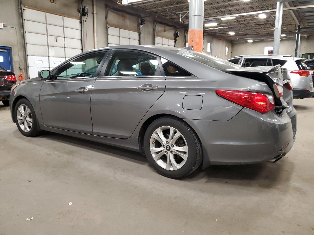 2012 Hyundai Sonata - Image 2