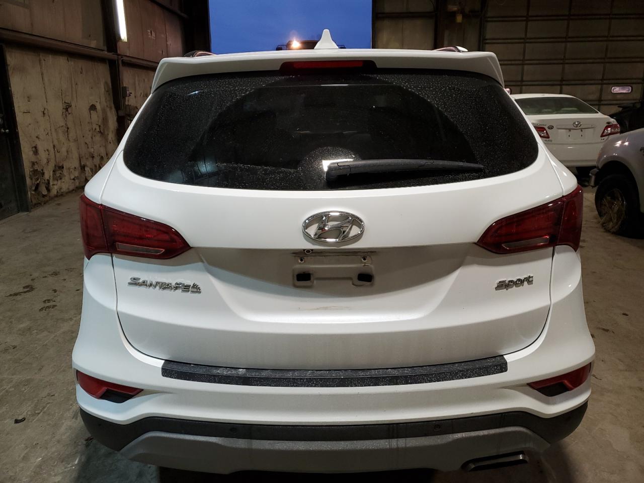 VIN 5NMZU3LB6JH088581 2018 HYUNDAI SANTA FE no.6