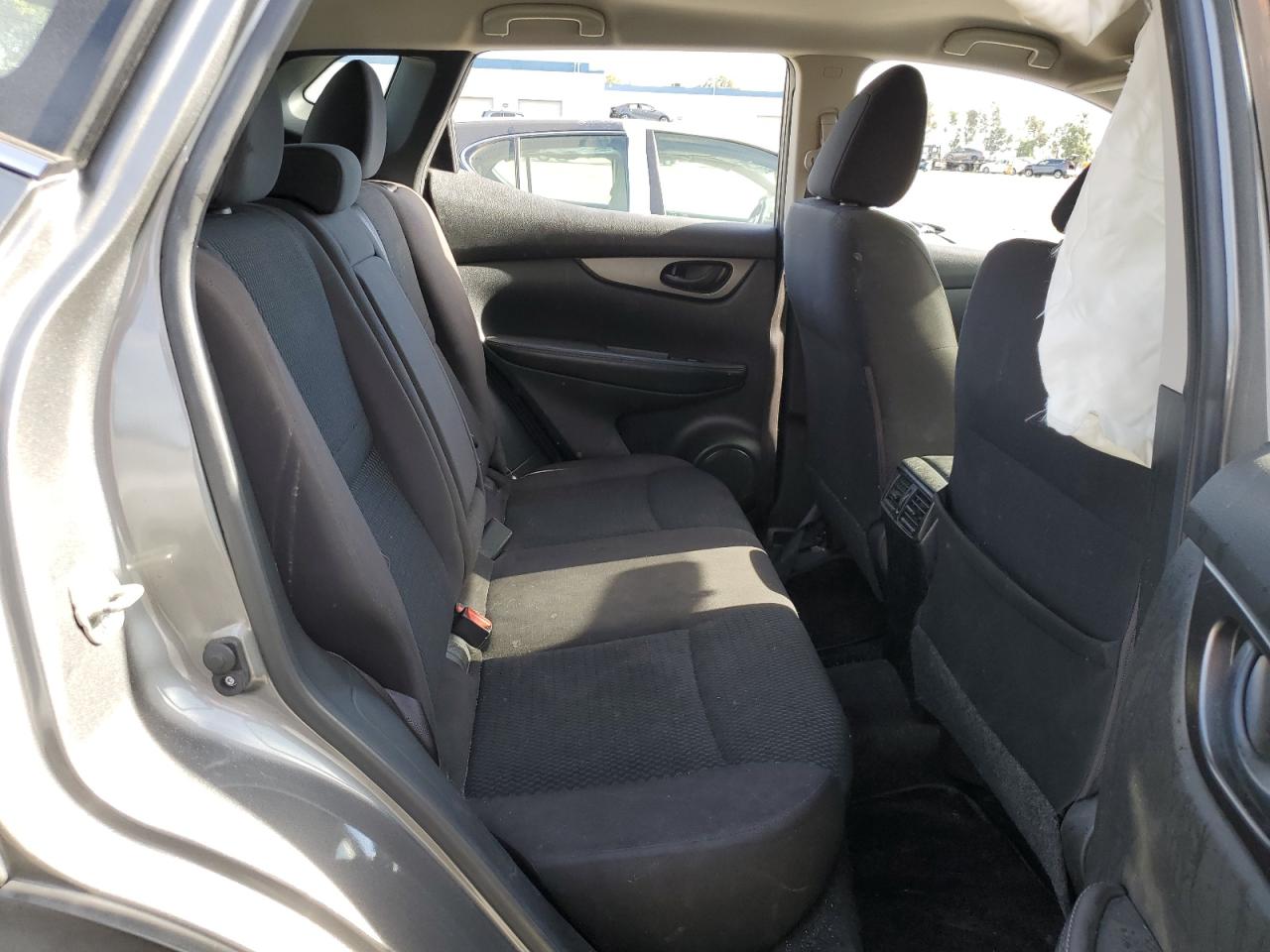 2018 Nissan Rogue - Image 11