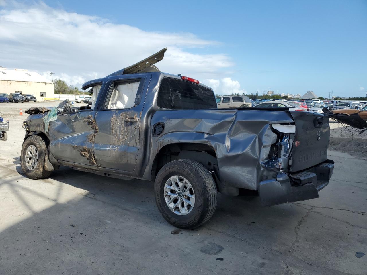 2024 Nissan Navara (Frontier) - Image 2