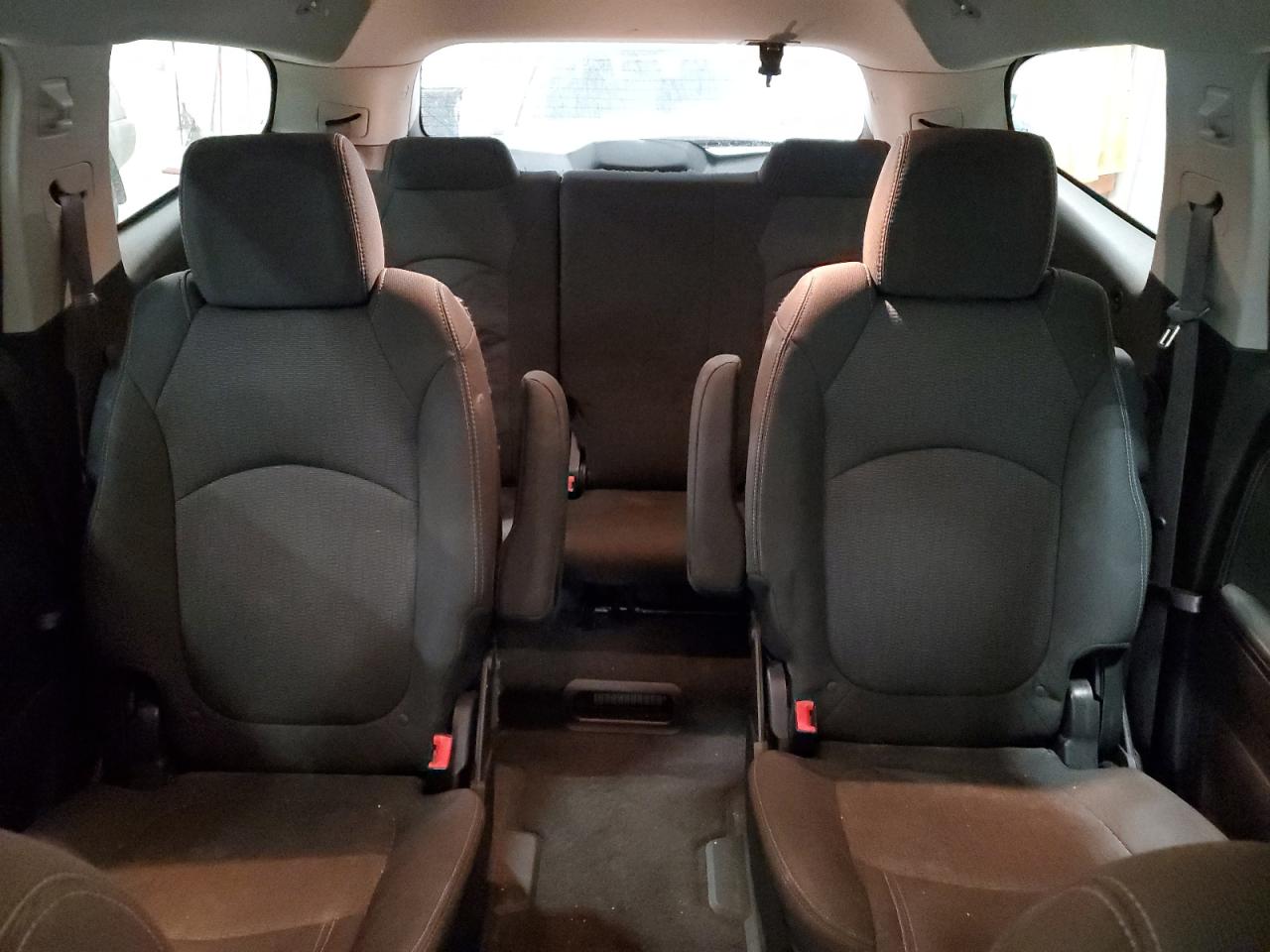 2015 Chevrolet Traverse - Image 10