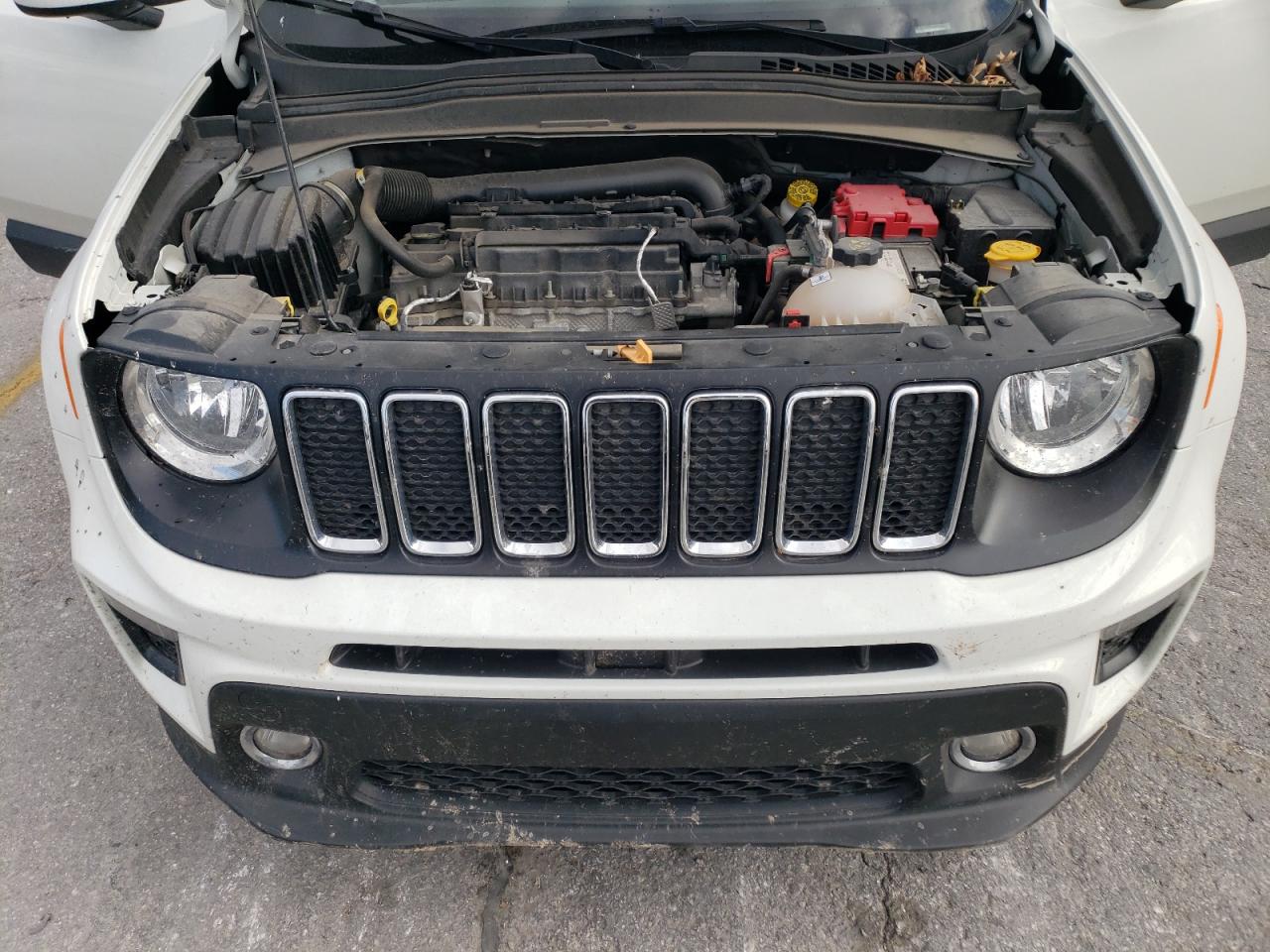 2021 Jeep Renegade - Image 12