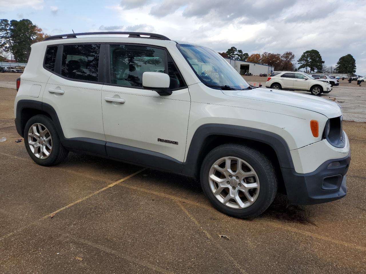 VIN ZACCJABT8FPB92665 2015 JEEP RENEGADE no.4