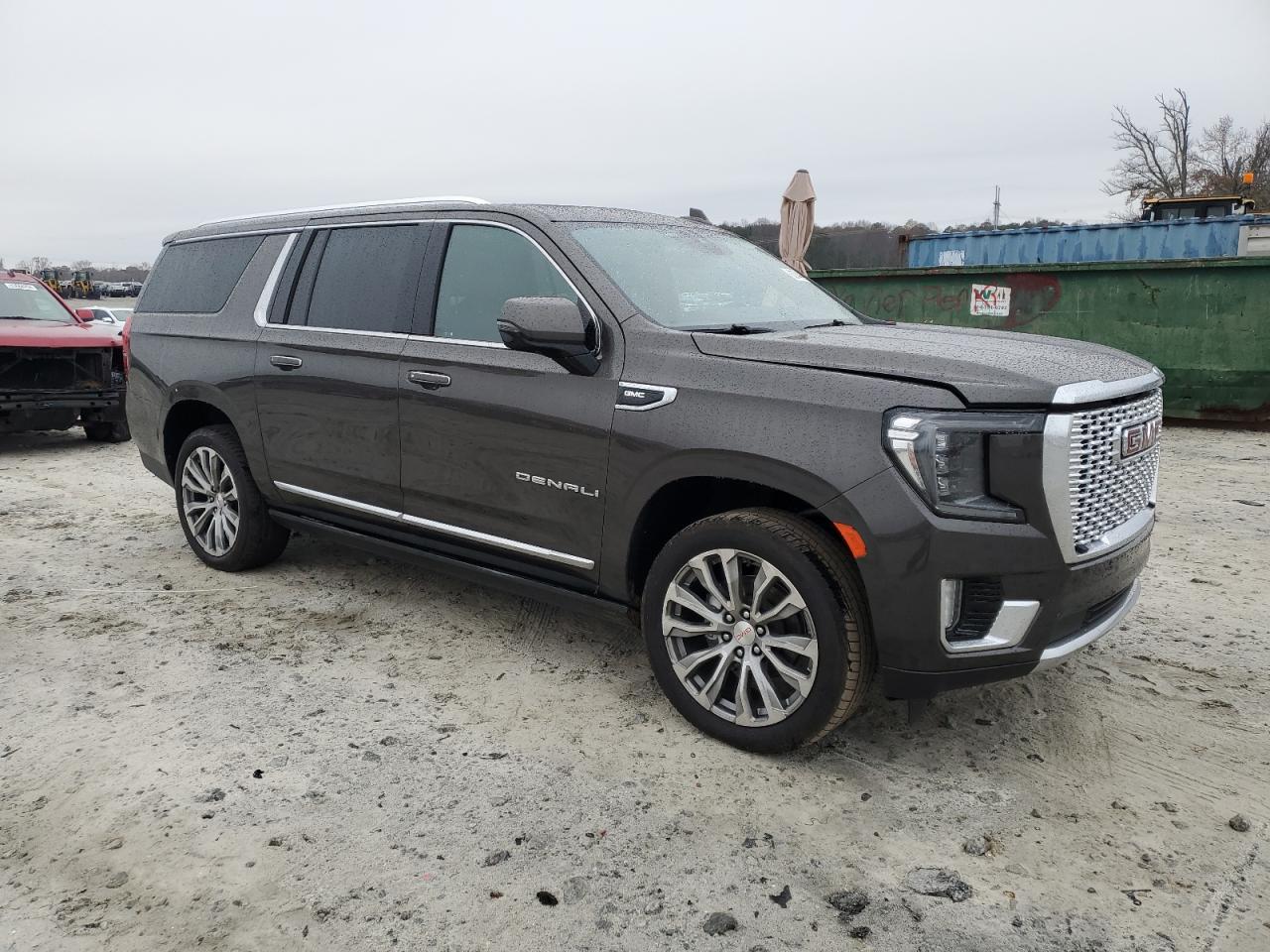 2021 GMC Yukon - Image 4