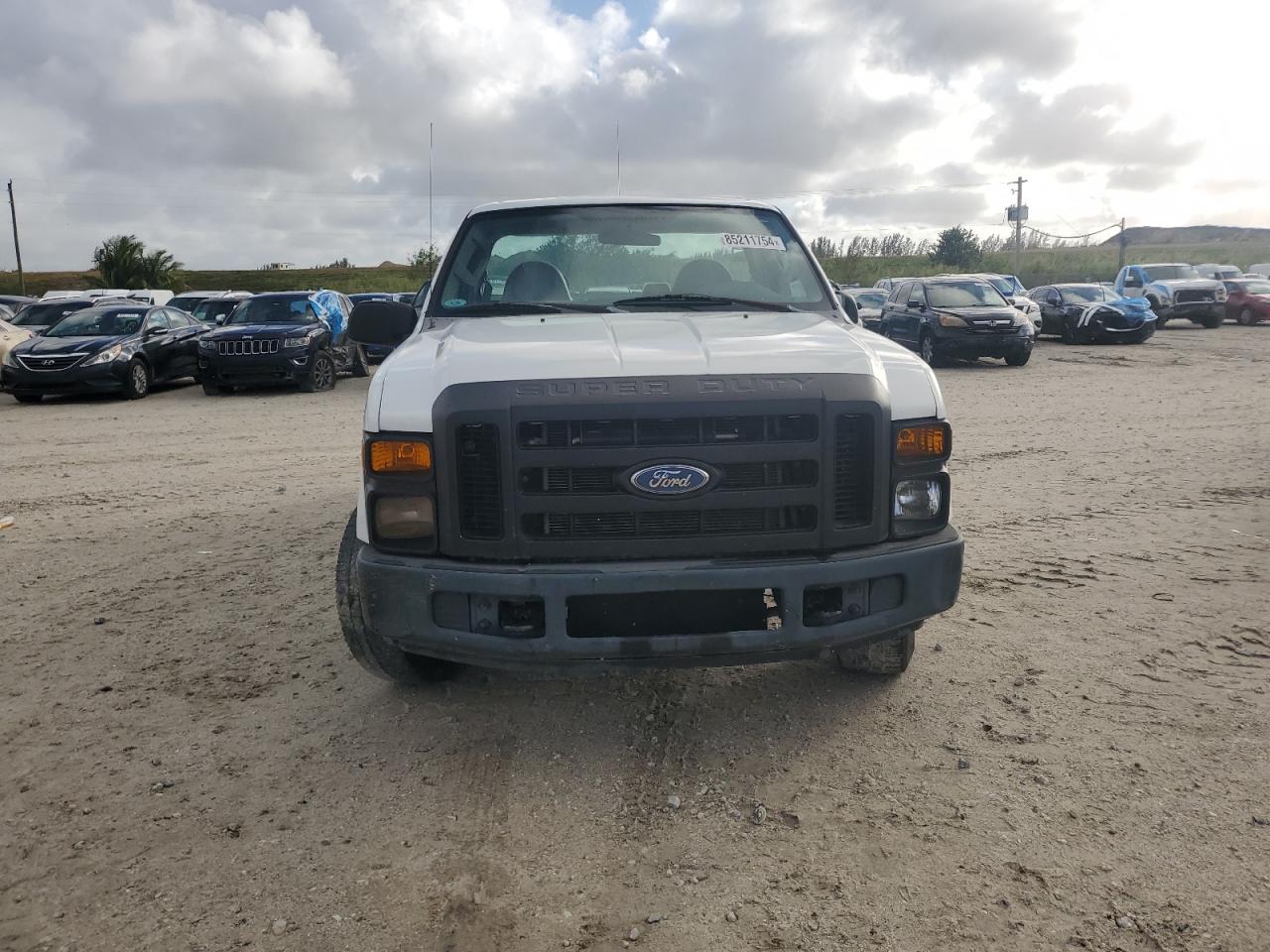 2008 Ford F250 Super Duty VIN: 1FTNF20548EA08189 Lot: 85211754