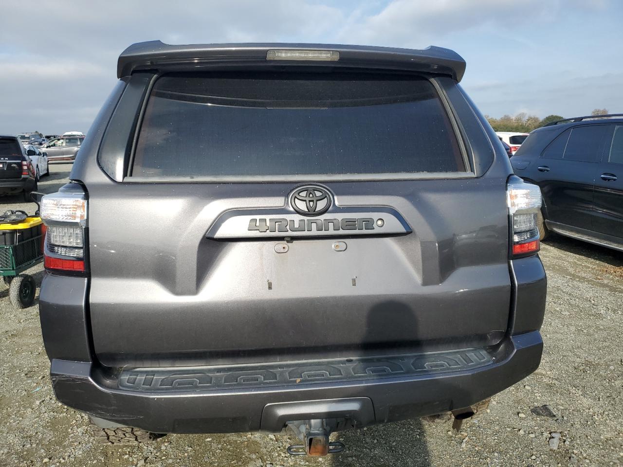 2018 Toyota 4Runner - Image 6