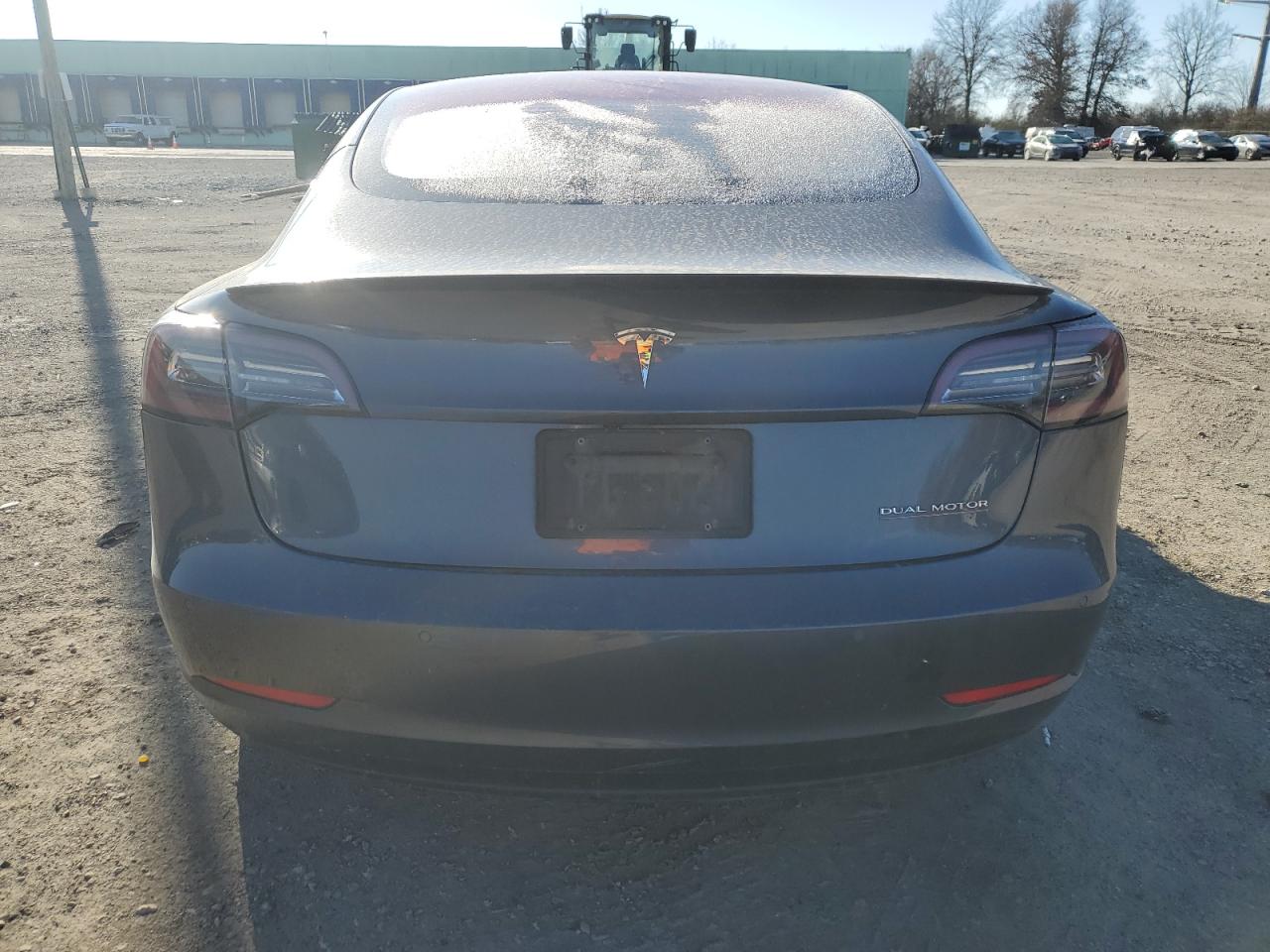 2018 Tesla Model 3 VIN: 5YJ3E1EB1JF185970 Lot: 83573894