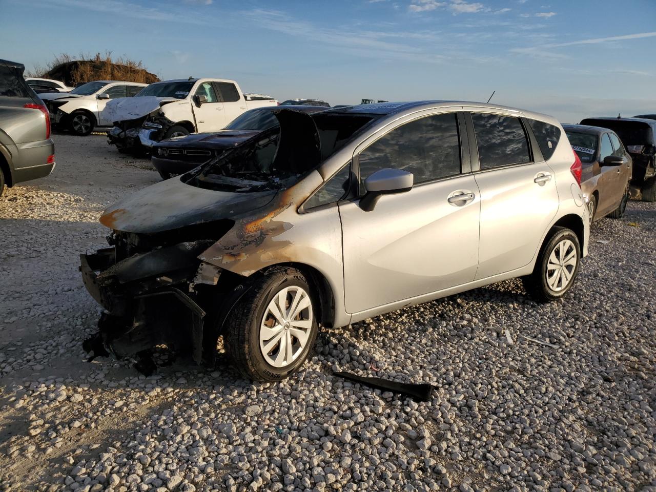 2017 Nissan Versa Note S продається в Temple, TX - Burn