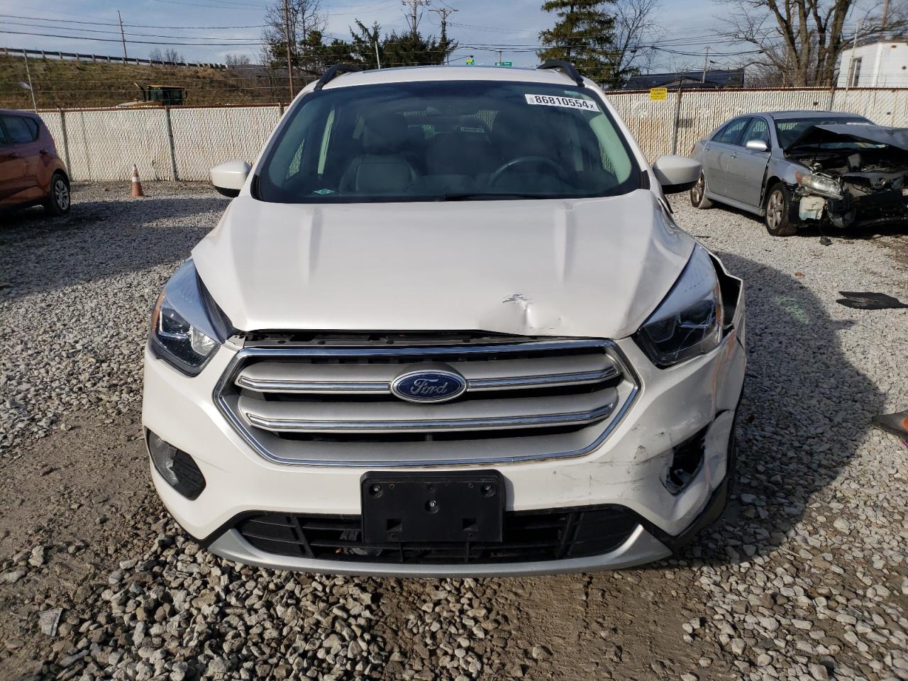 VIN 1FMCU9HDXKUA23600 2019 FORD ESCAPE no.5