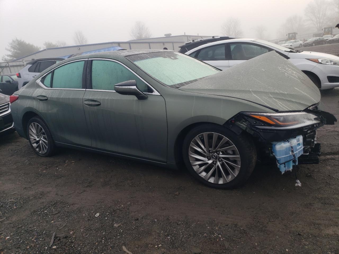2019 Lexus ES - Image 4