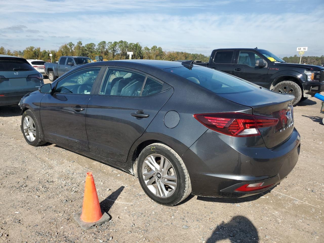 5NPD84LFXLH555966 2020 HYUNDAI ELANTRA - Image 2