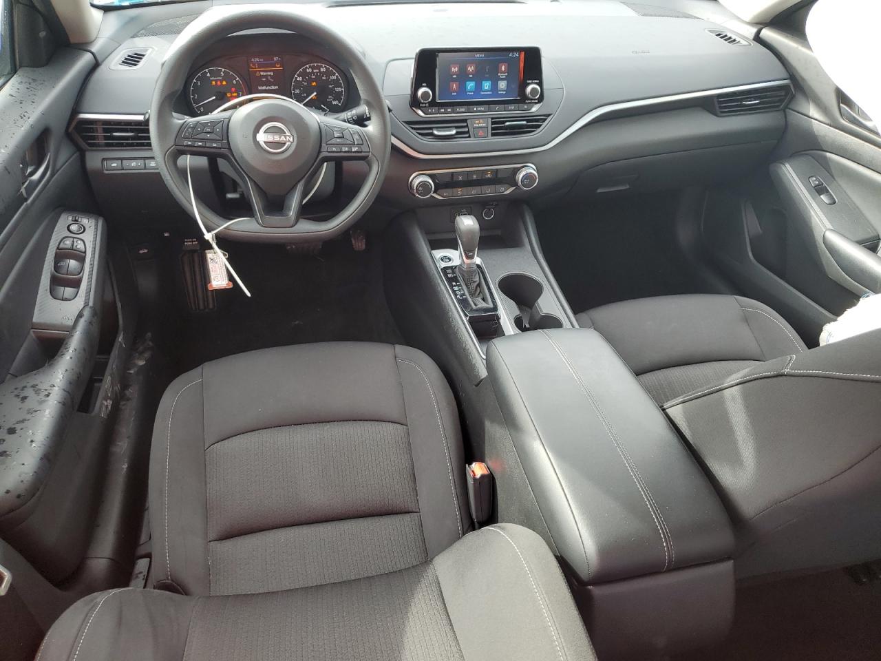 2024 Nissan Altima - Image 8