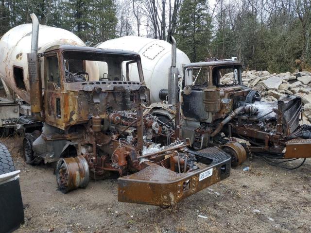 2005 MACK 700 CT700