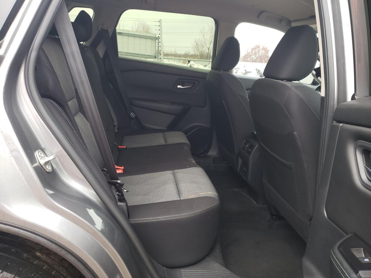 2024 Nissan Rogue - Image 10