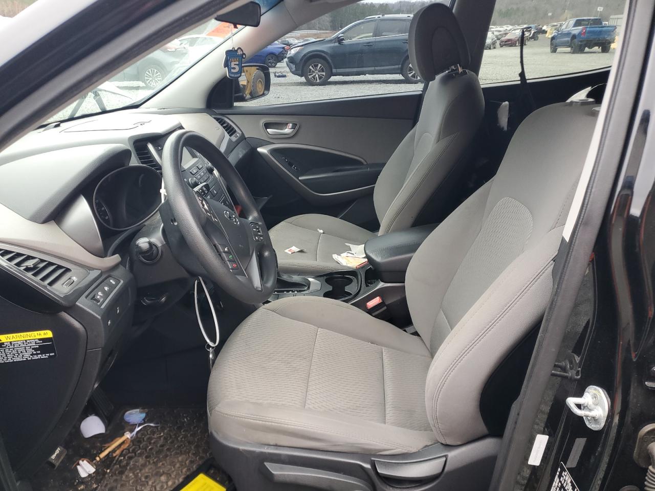 2016 Hyundai Santa Fe - Image 7
