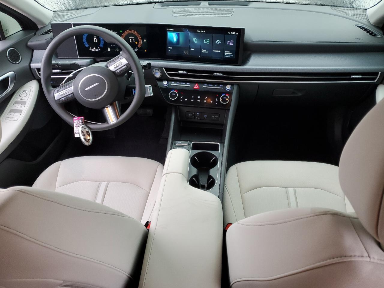 2024 Hyundai Sonata - Image 8