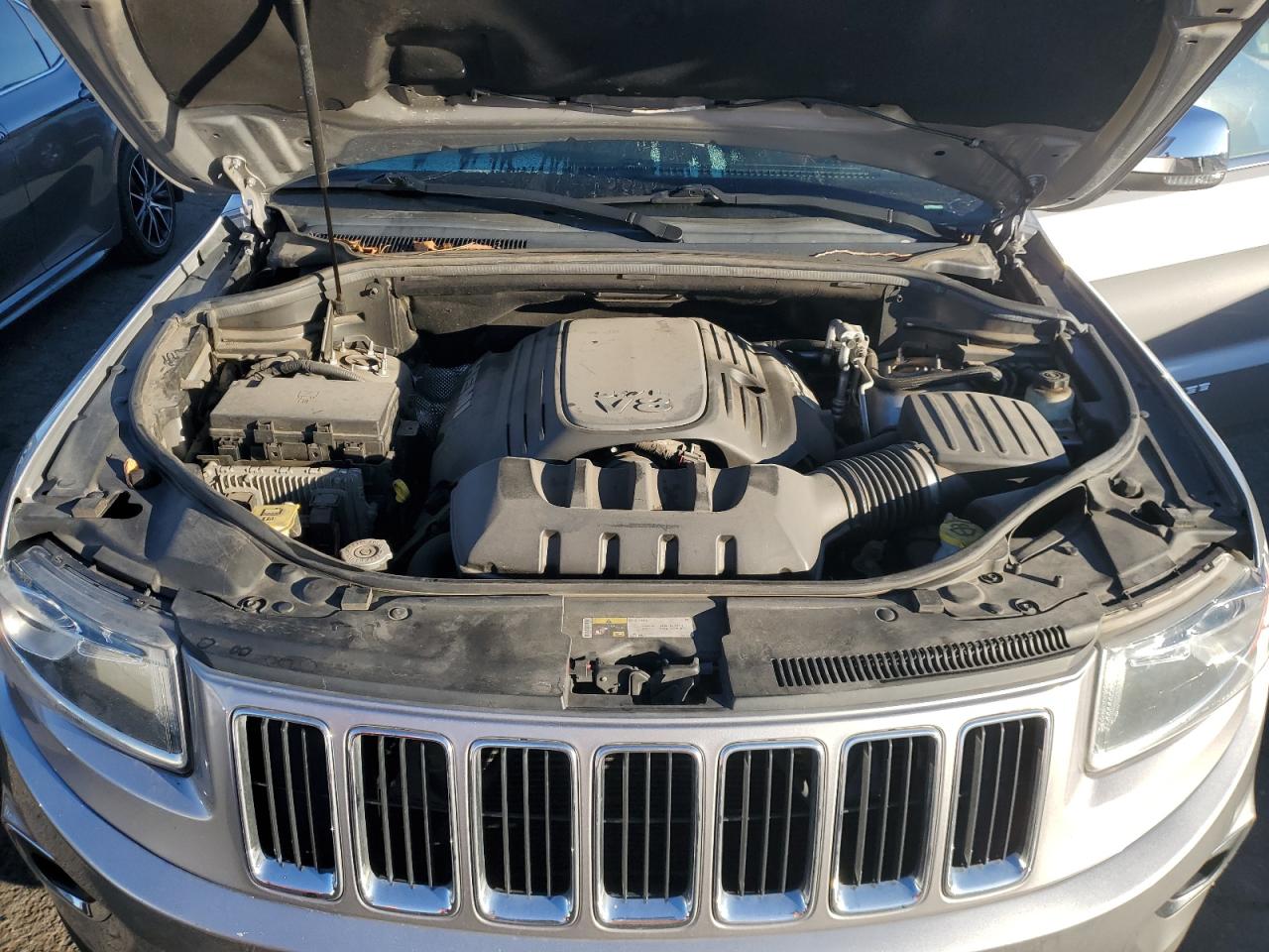 2014 Jeep Grand Cherokee - Image 12