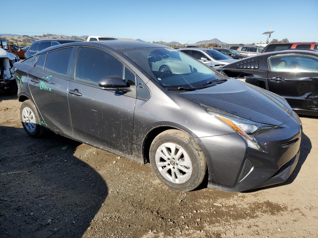 VIN JTDKBRFU0J3063472 2018 TOYOTA PRIUS no.4