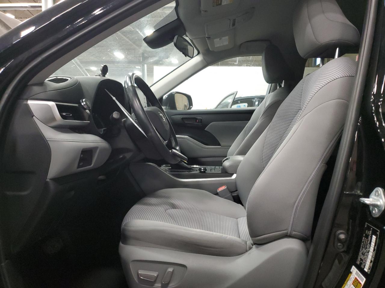 2021 Toyota Highlander - Image 7