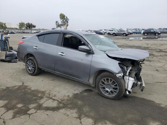  NISSAN VERSA 2018 Szary