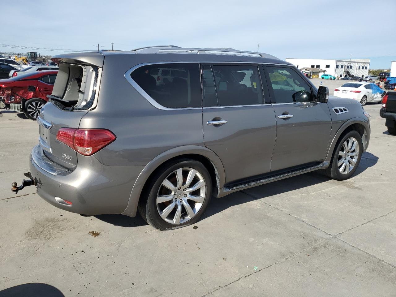 2014 Infiniti QX80 - Image 3