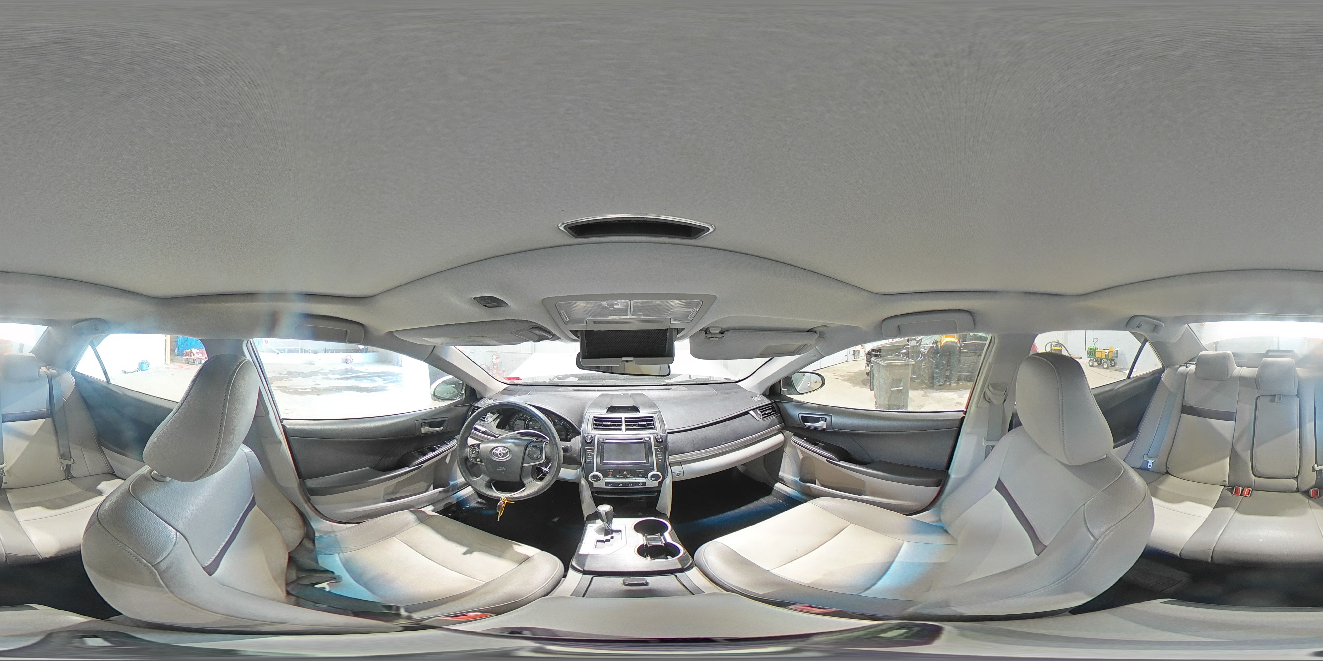 2012 Toyota Camry - Image 13