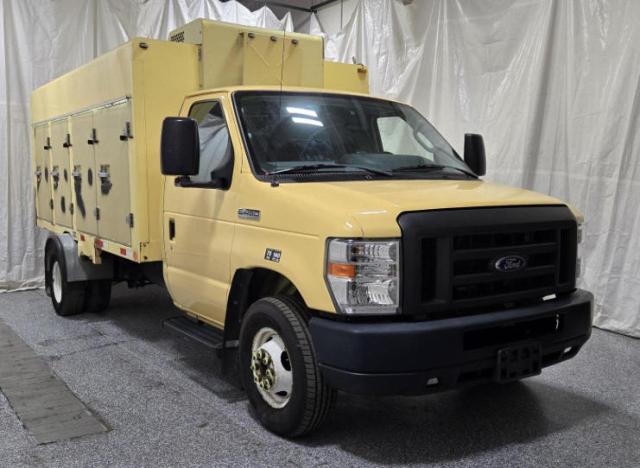 2019 Ford Econoline E450 Super Duty Cutaway Van