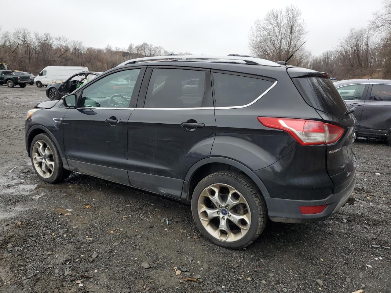 VIN 1FMCU9J9XDUB27903 2013 FORD ESCAPE no.2