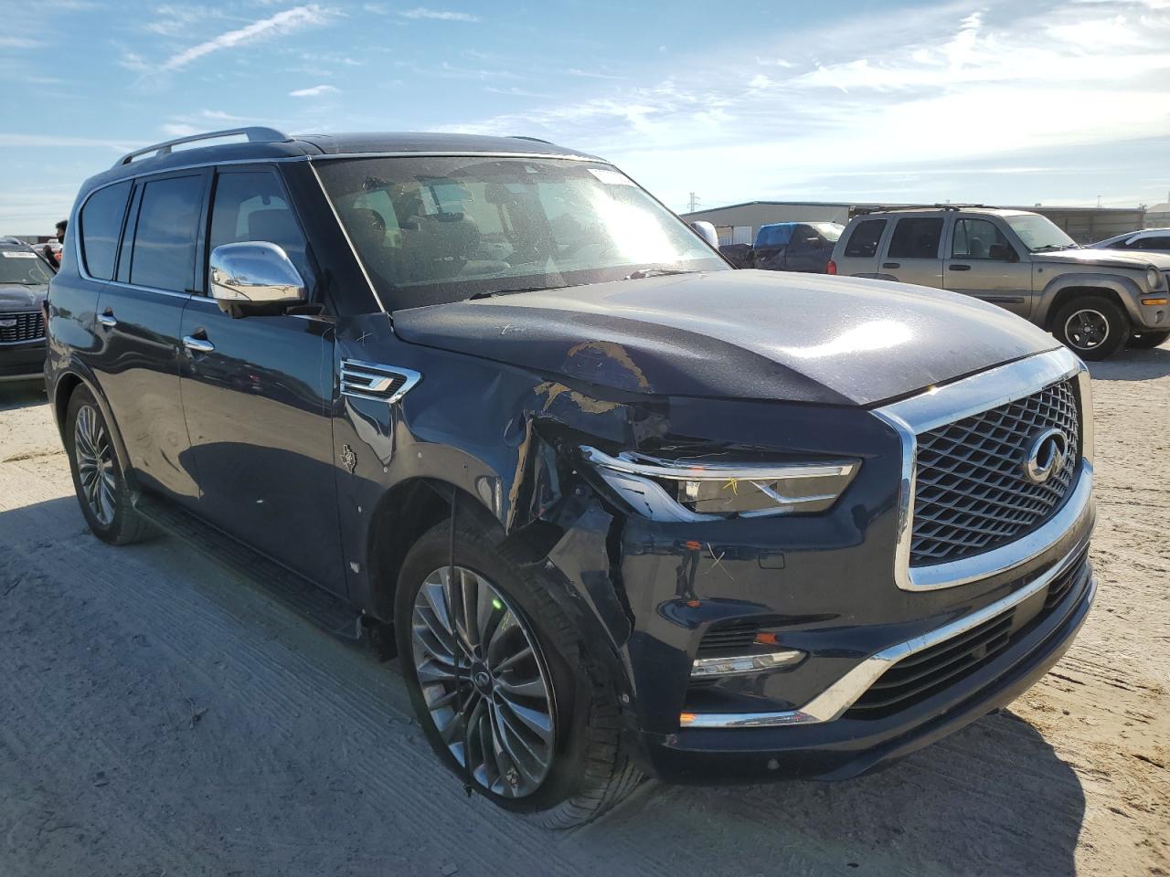 2019 Infiniti QX80 - Image 4