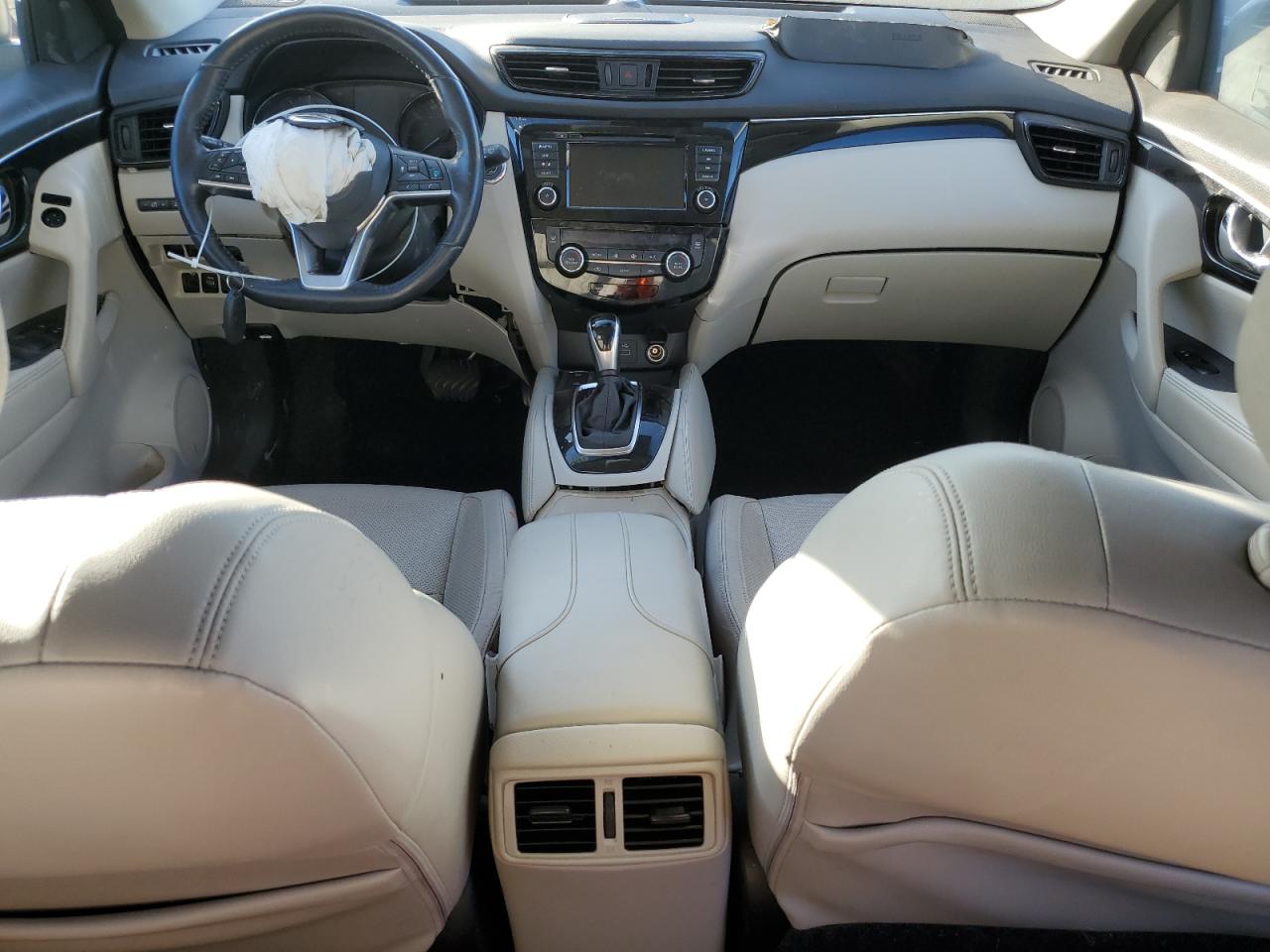 2019 Nissan Rogue - Image 8