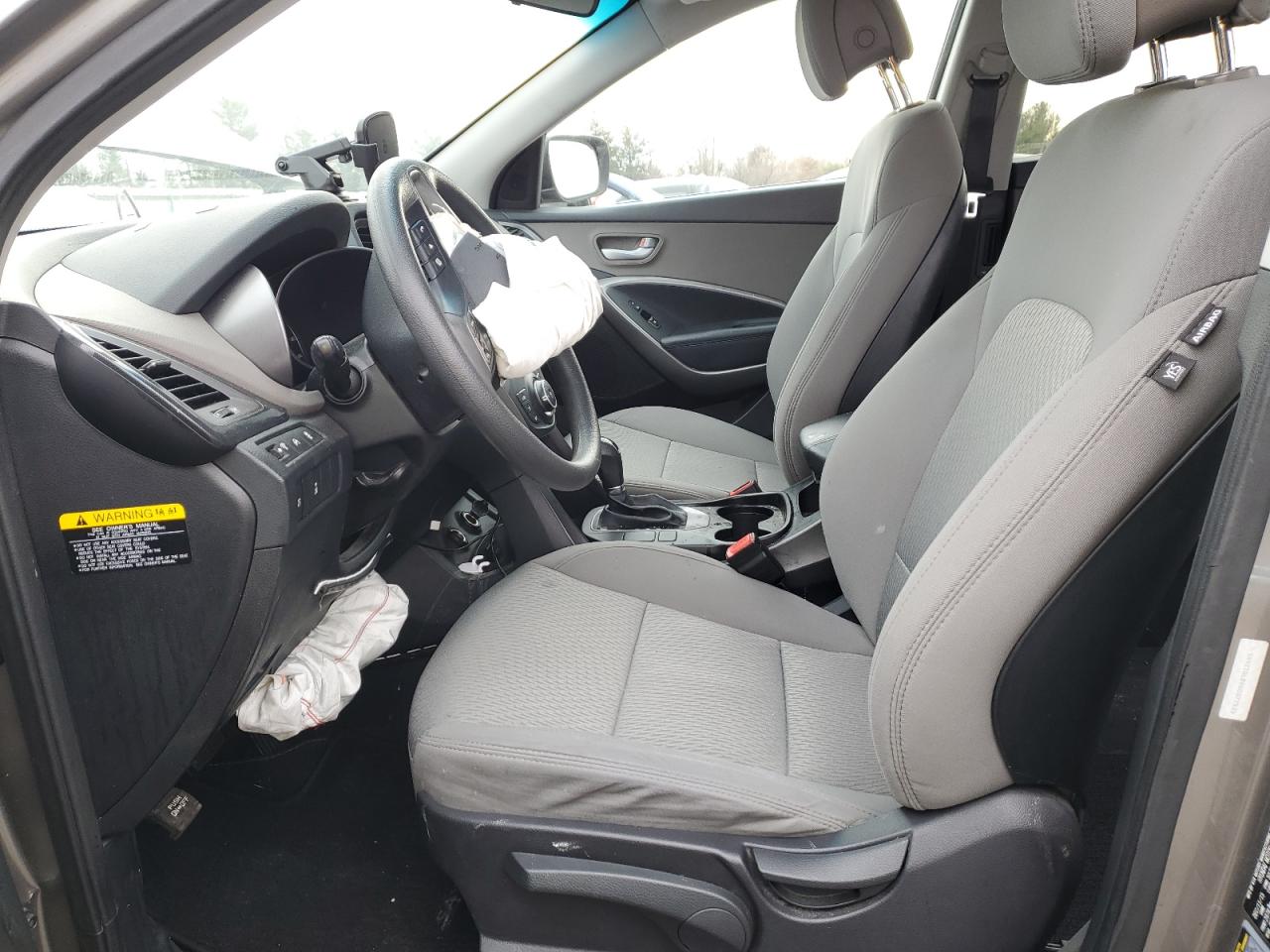 2016 Hyundai Santa Fe - Image 7