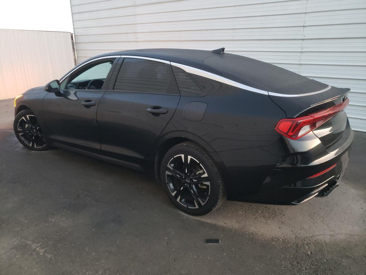 2021 Kia K5 - Image 2