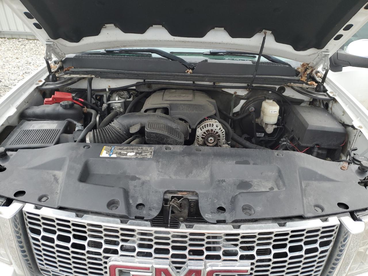 2010 GMC Sierra - Image 11