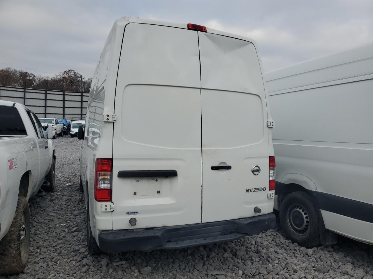 1N6BF0LY7JN805438 2018 Nissan Nv 2500 S