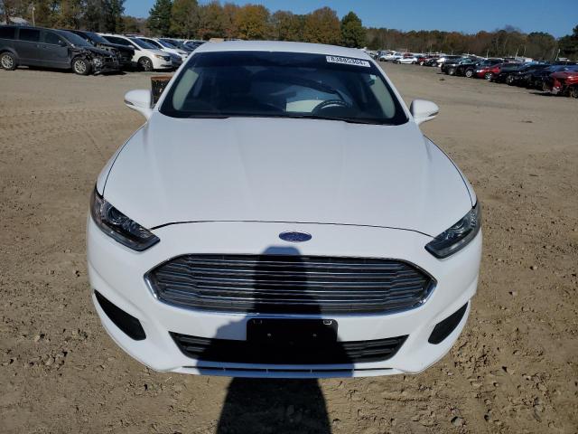 Седани FORD FUSION 2015 Білий