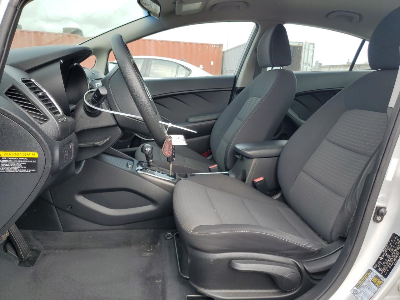 2017 Kia Forte - Image 7