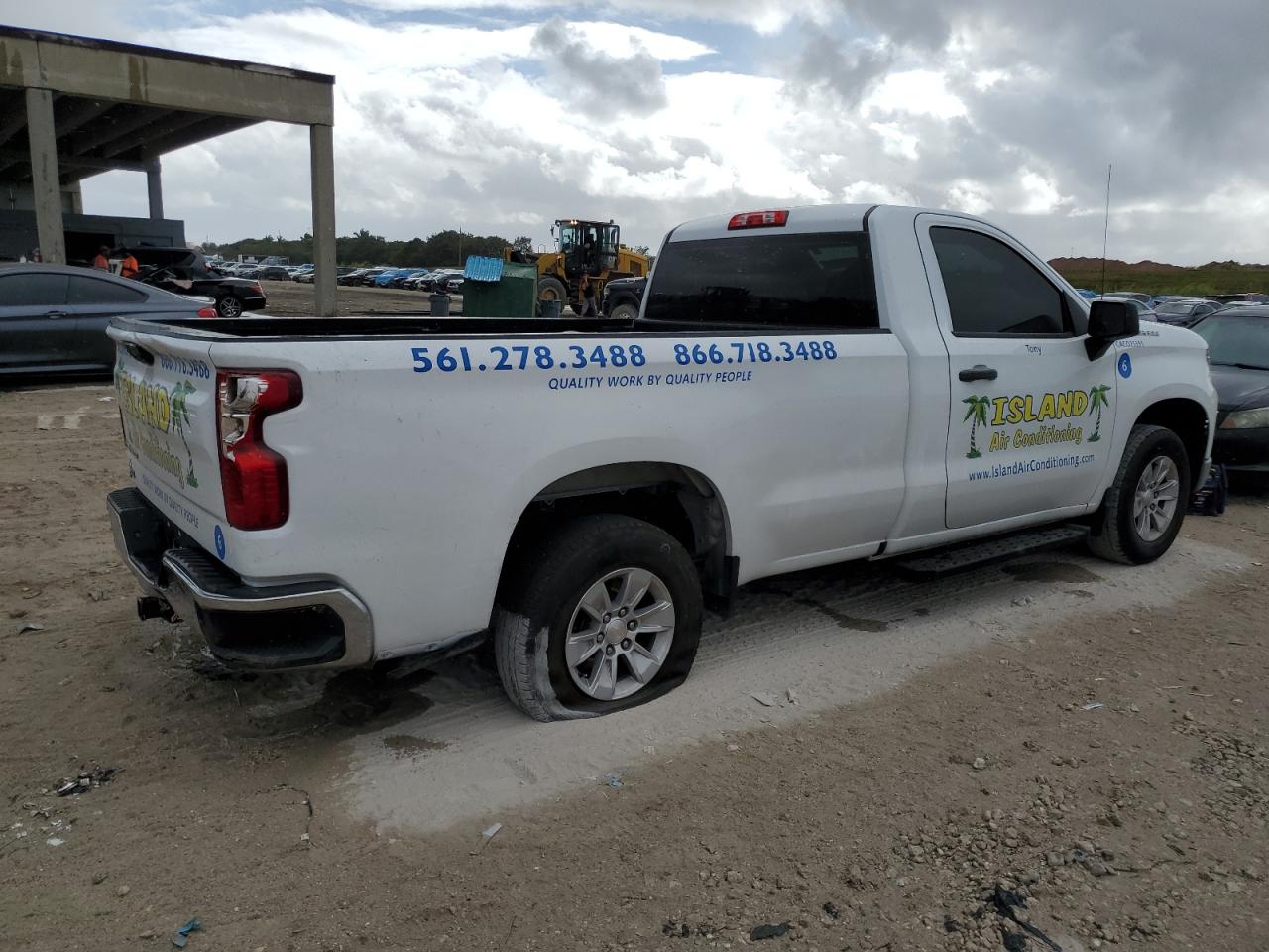 2022 Chevrolet Silverado - Image 3