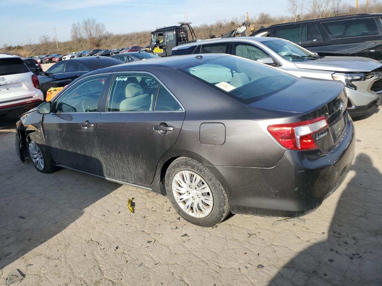 VIN 4T4BF1FKXER375658 2014 TOYOTA CAMRY no.2