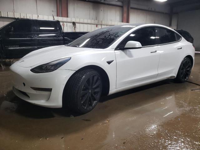  TESLA MODEL 3 2020 Белы