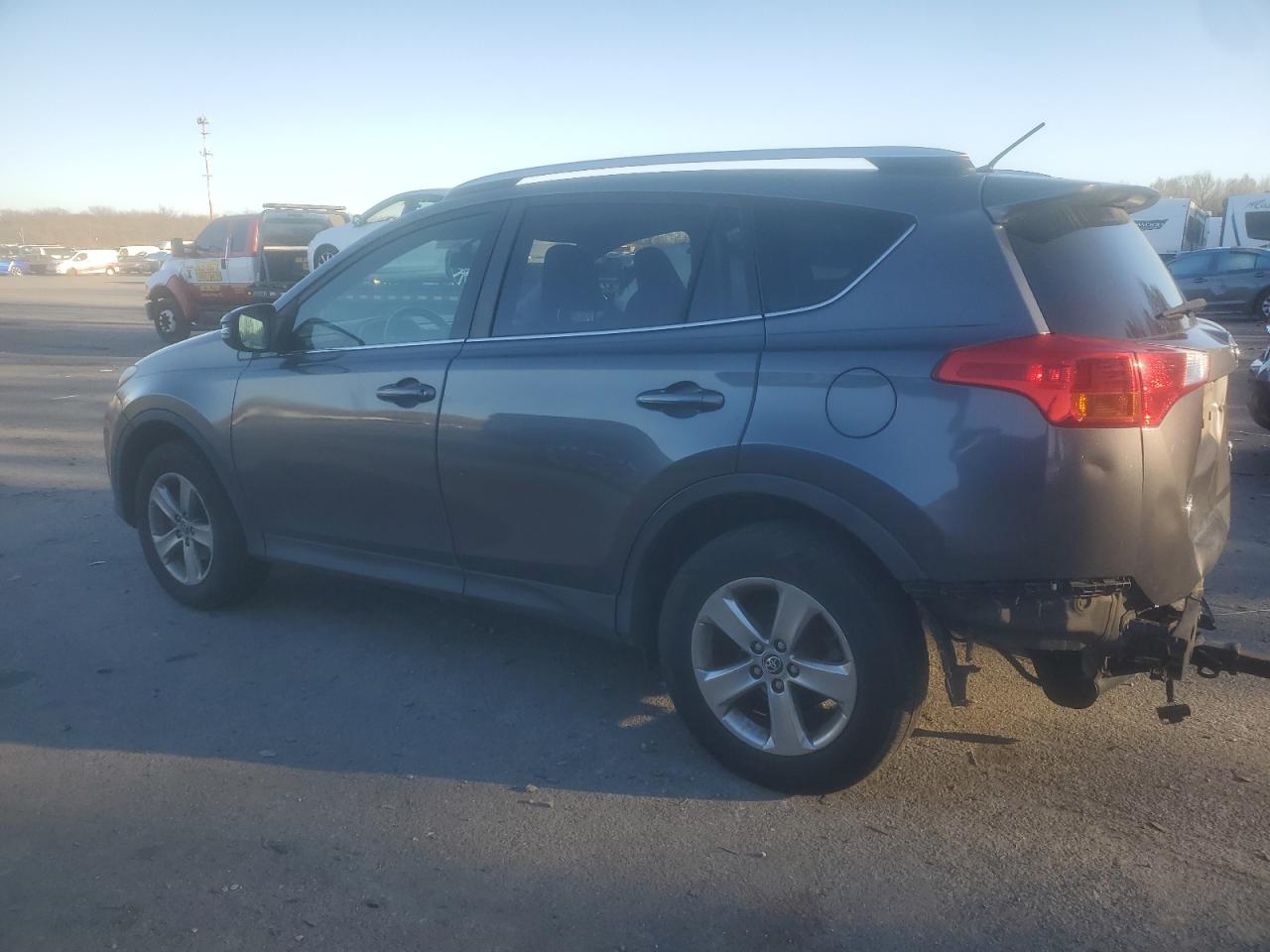 2015 Toyota RAV 4 - Image 2