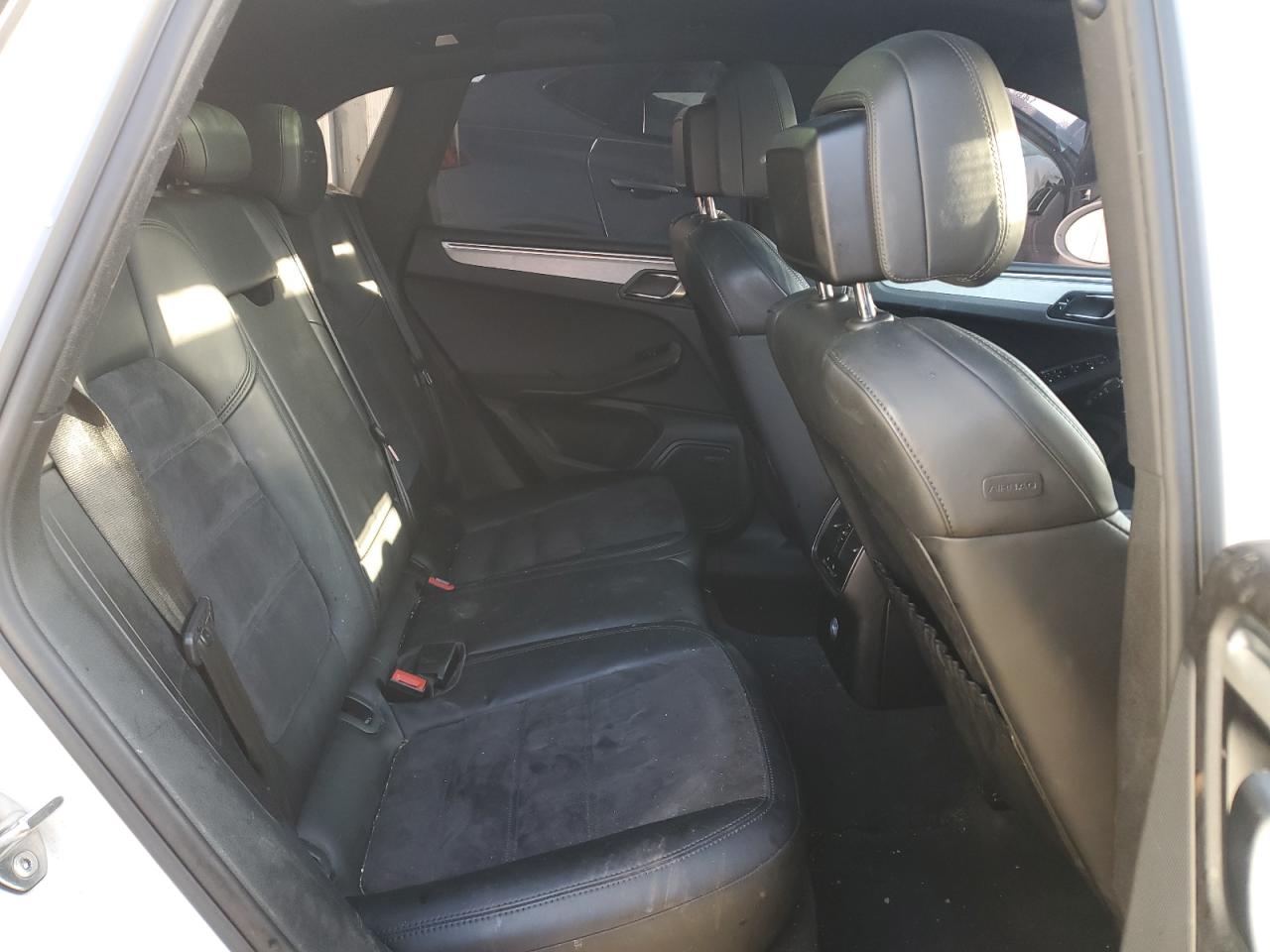 2017 Porsche Macan Gts VIN: WP1AG2A51HLB52173 Lot: 85279404