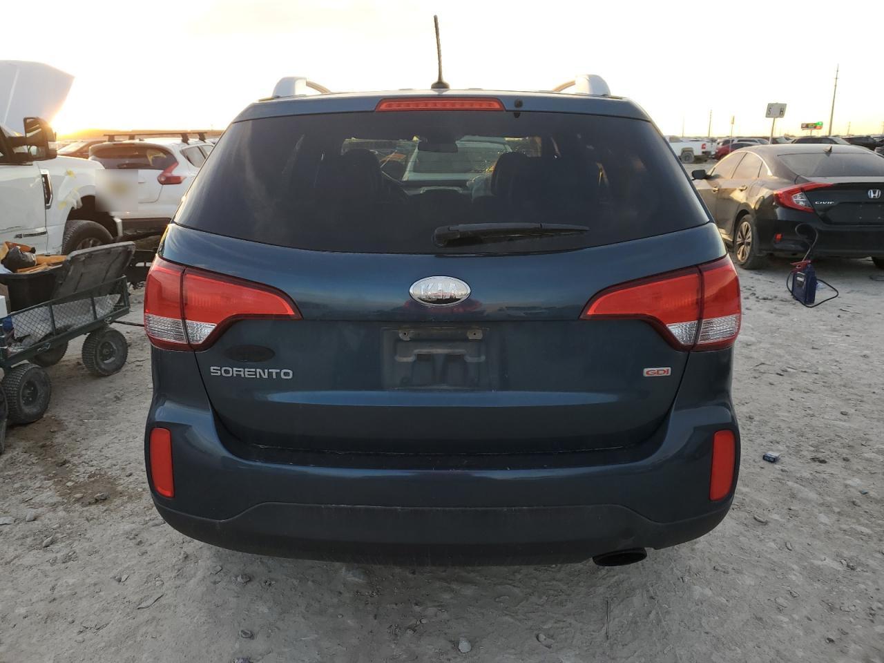 2014 Kia Sorento Lx VIN: 5XYKT4A79EG427536 Lot: 83381554