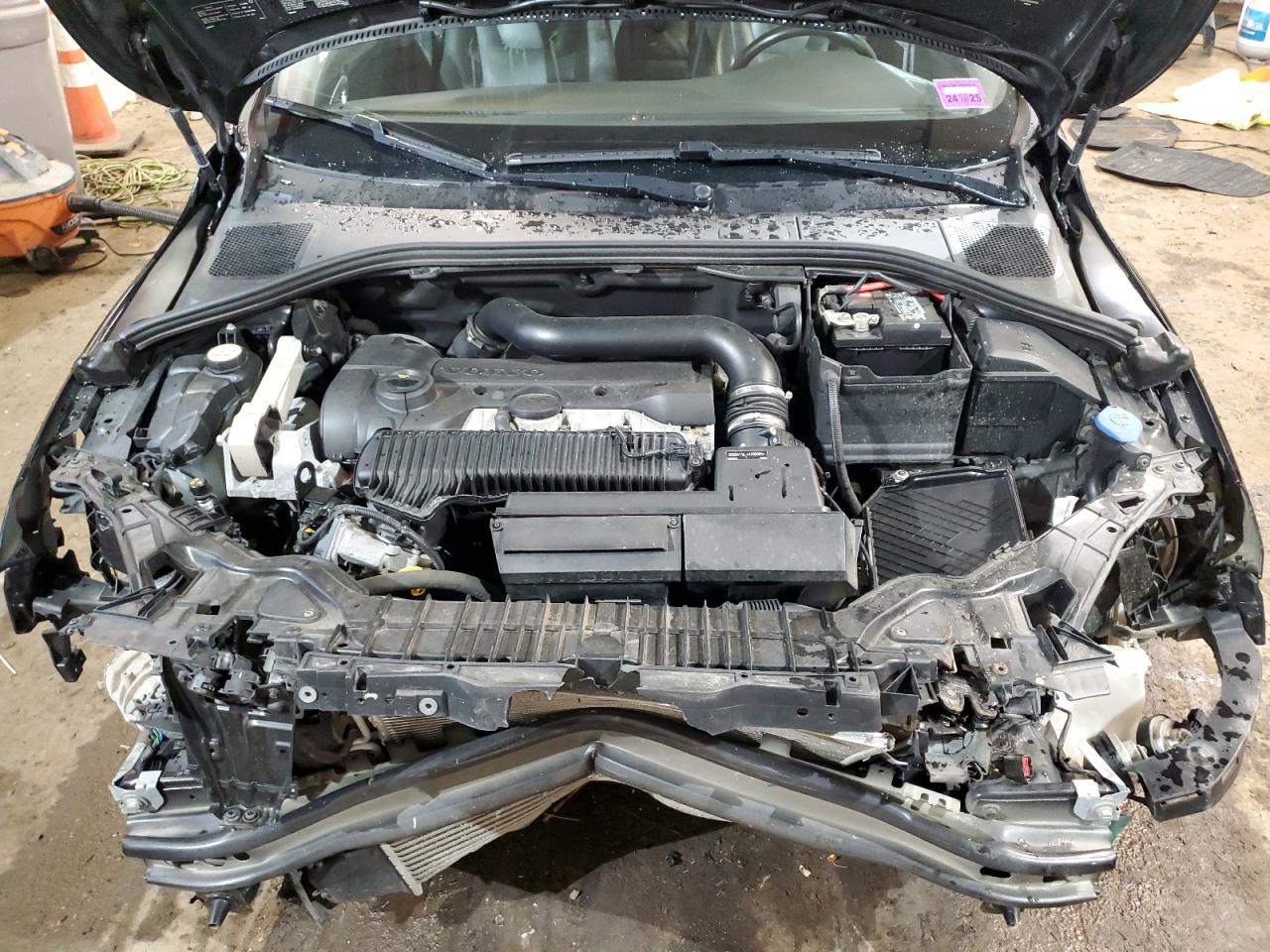 2016 Volvo S60 - Image 12